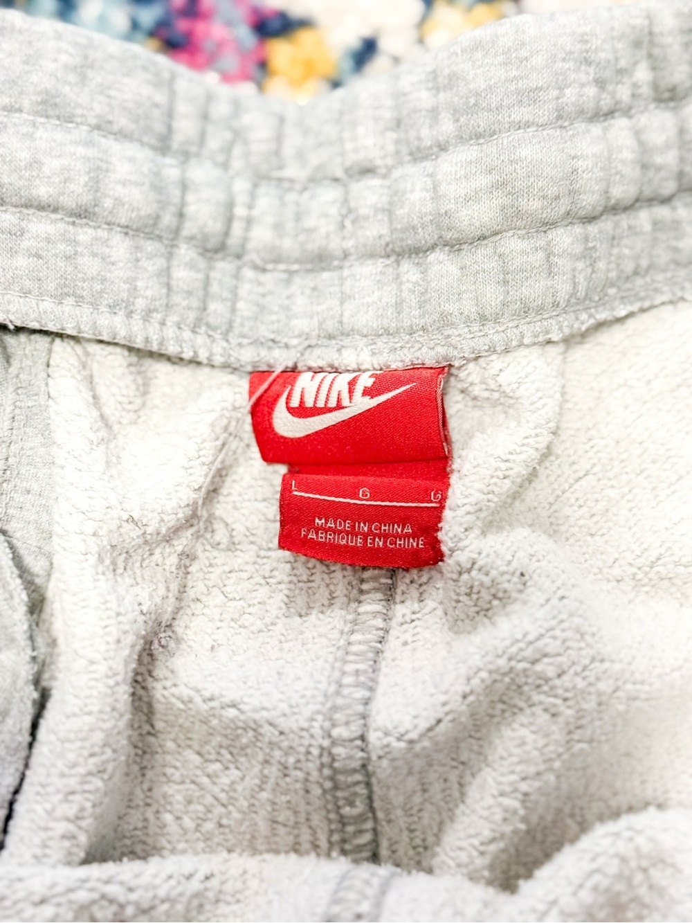 Nike 2000s Gray Sweatpants - Picture 3 of 5